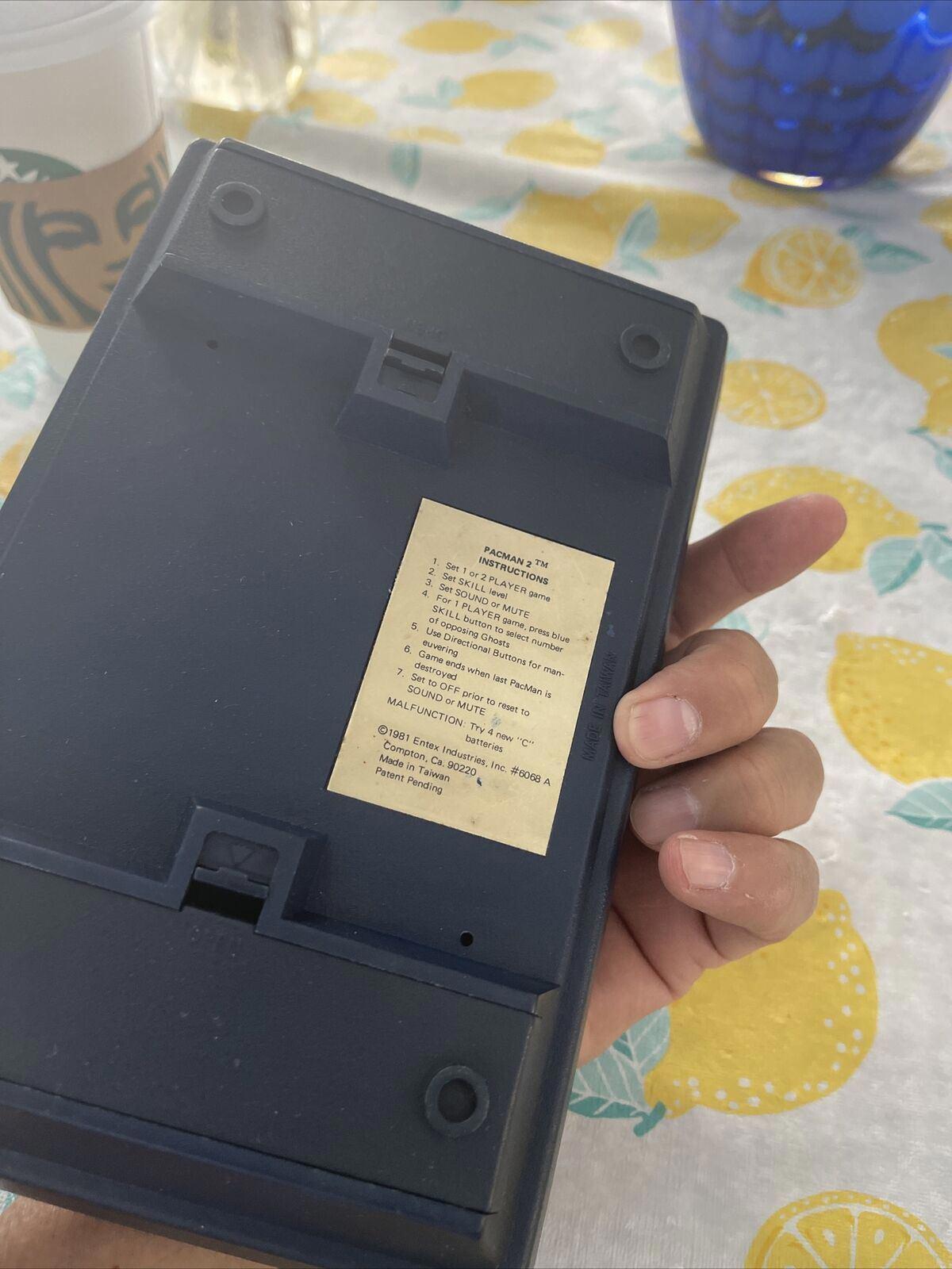 Entex 1981 PacMan 2 Handheld Vintage Video Game Original Works Electronic (19)