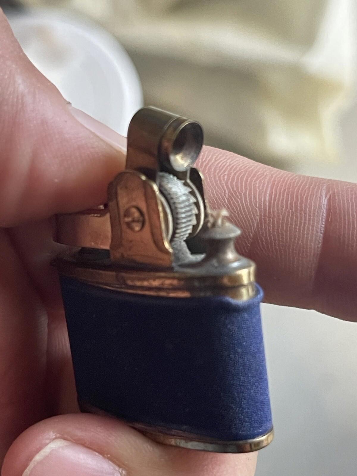 Pinguin Lighter Mini , (untested) vintage