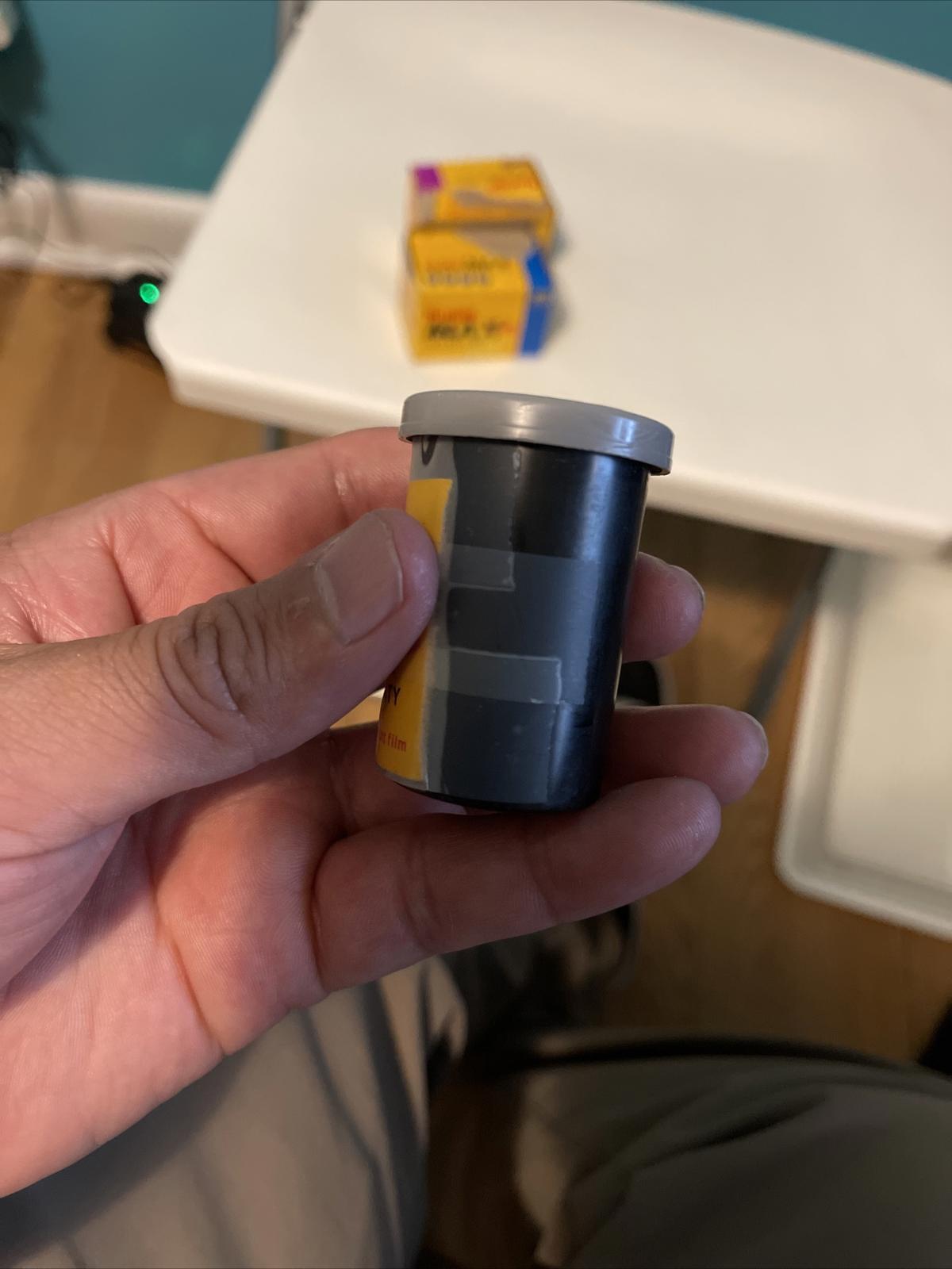 X3 Kodak film 24 Exp.          (12)