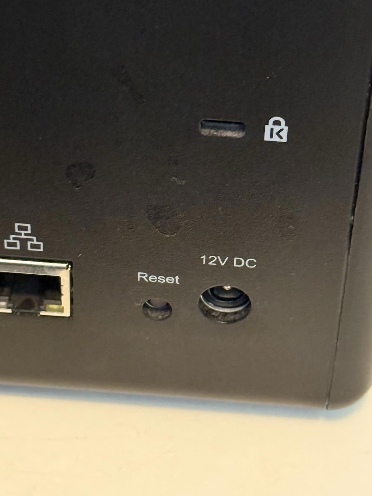 LinkSys Media Hub NMH 305, , Works , No Hard Drives