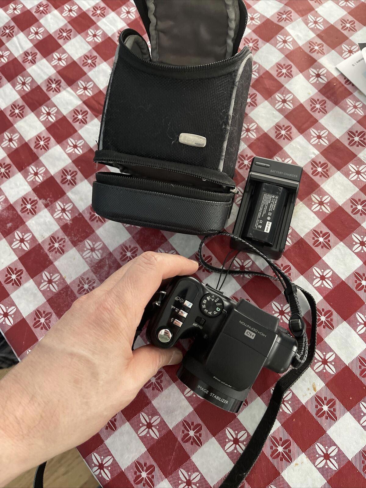 Kodak EasyShare Z812 IS 8.1MP Digital Camera - Black (1)