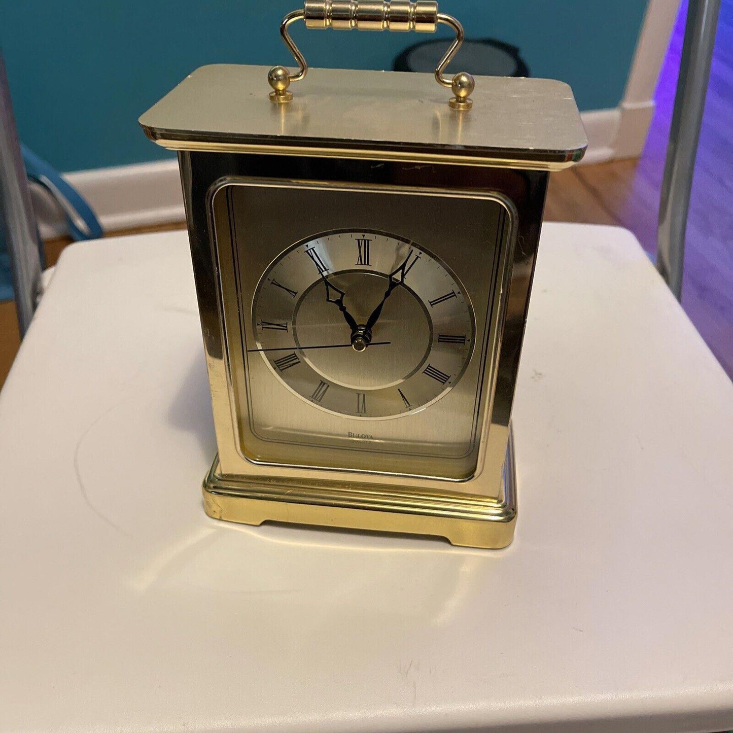 bulova quatz table clock (asis)