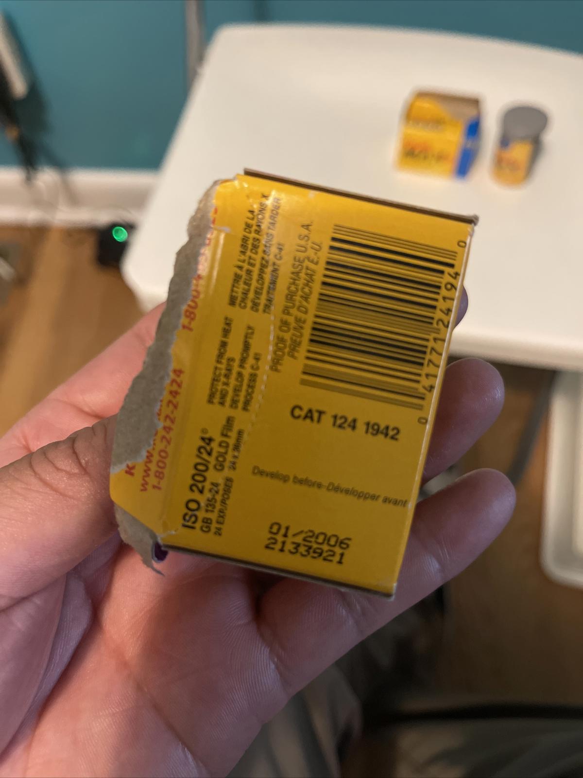 X3 Kodak film 24 Exp.          (12)