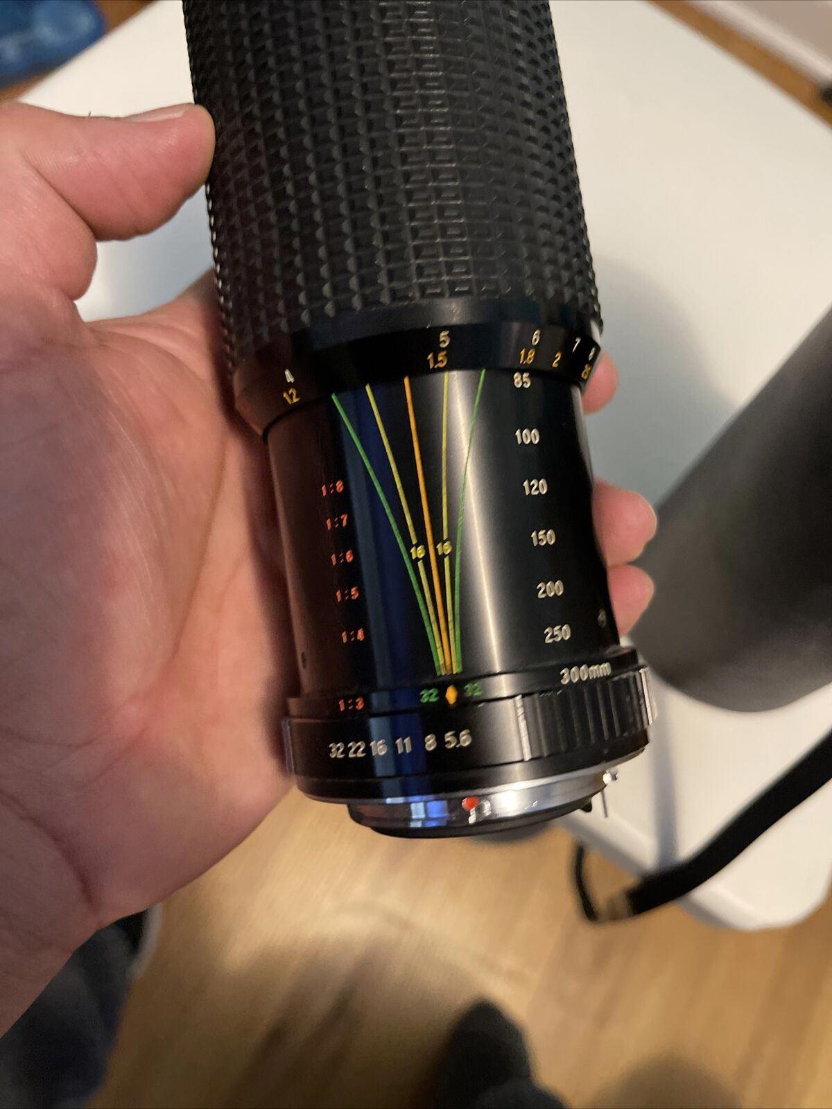 Albinar-ADG 1:5.6 75-300mm No.K8477395 Camera With Case (12)