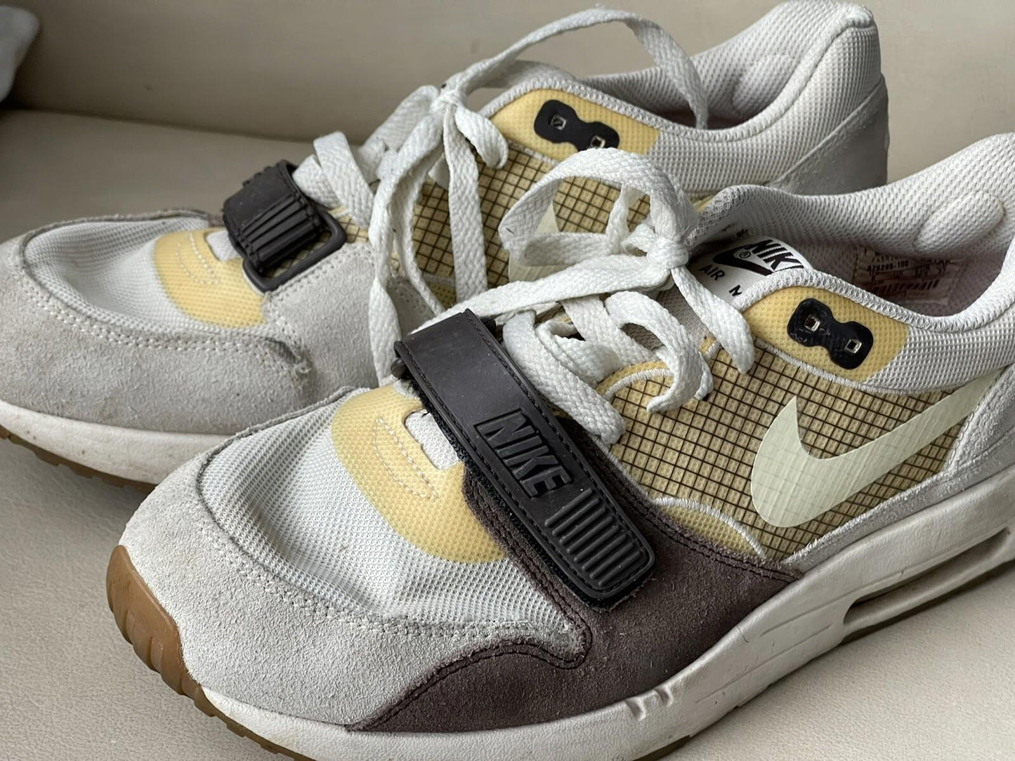 Vintage NIKE Airmax Size 9