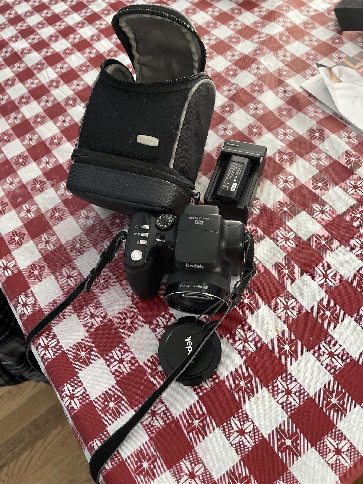 Kodak EasyShare Z812 IS 8.1MP Digital Camera - Black (1)