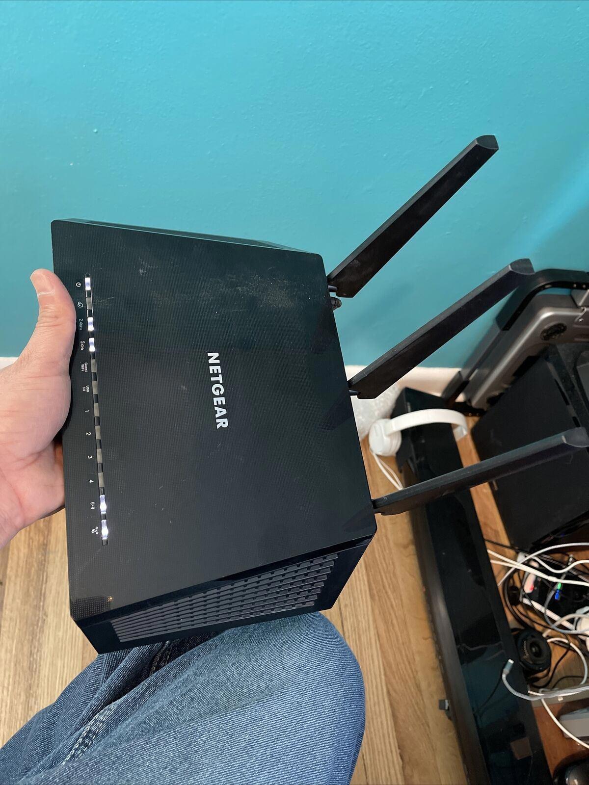 Netgear Router Model R6700v2