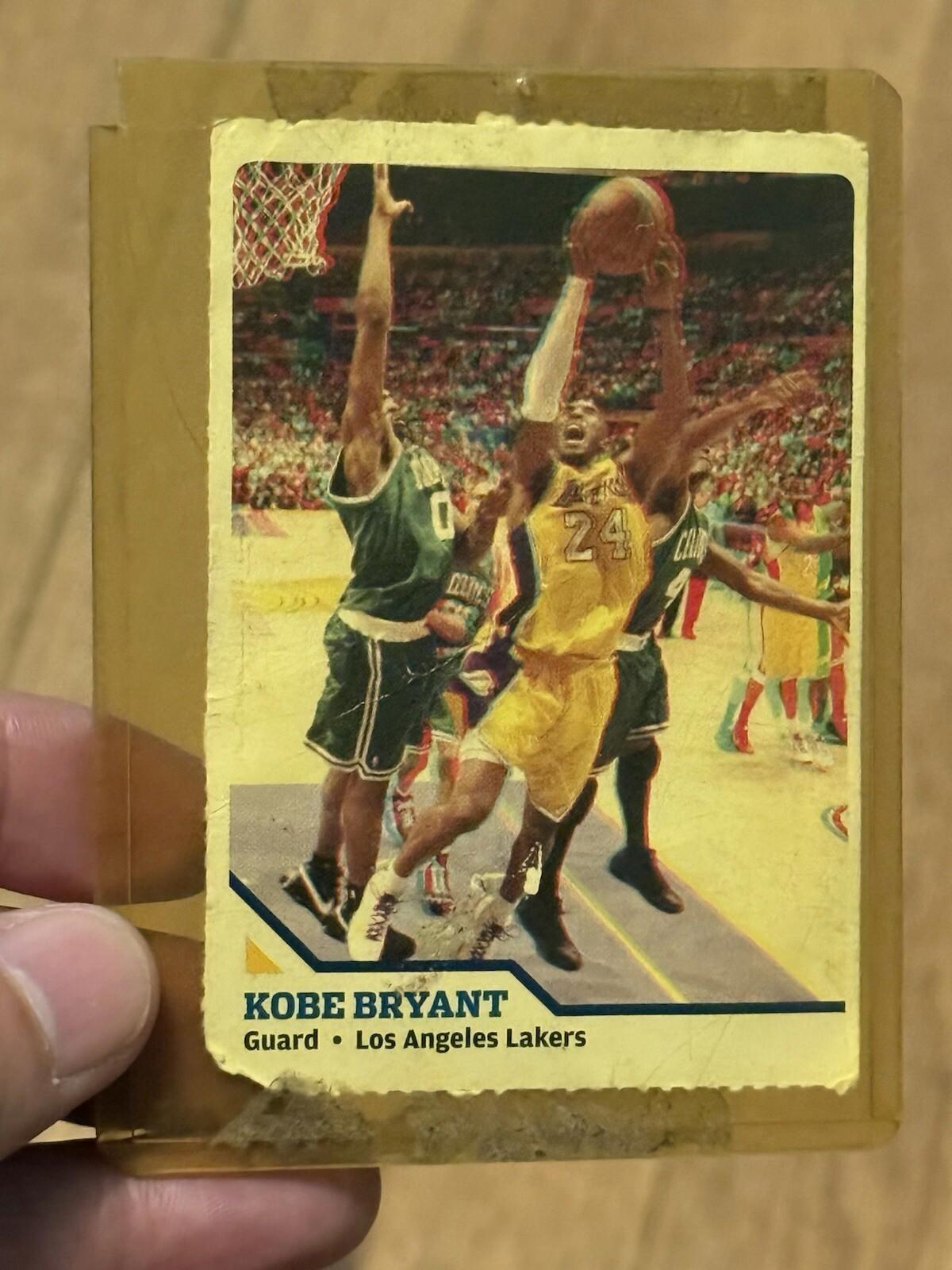 Kobe Bryant SI Sports Illustrated for Kids 2008 3D Card #312 Read Lakers