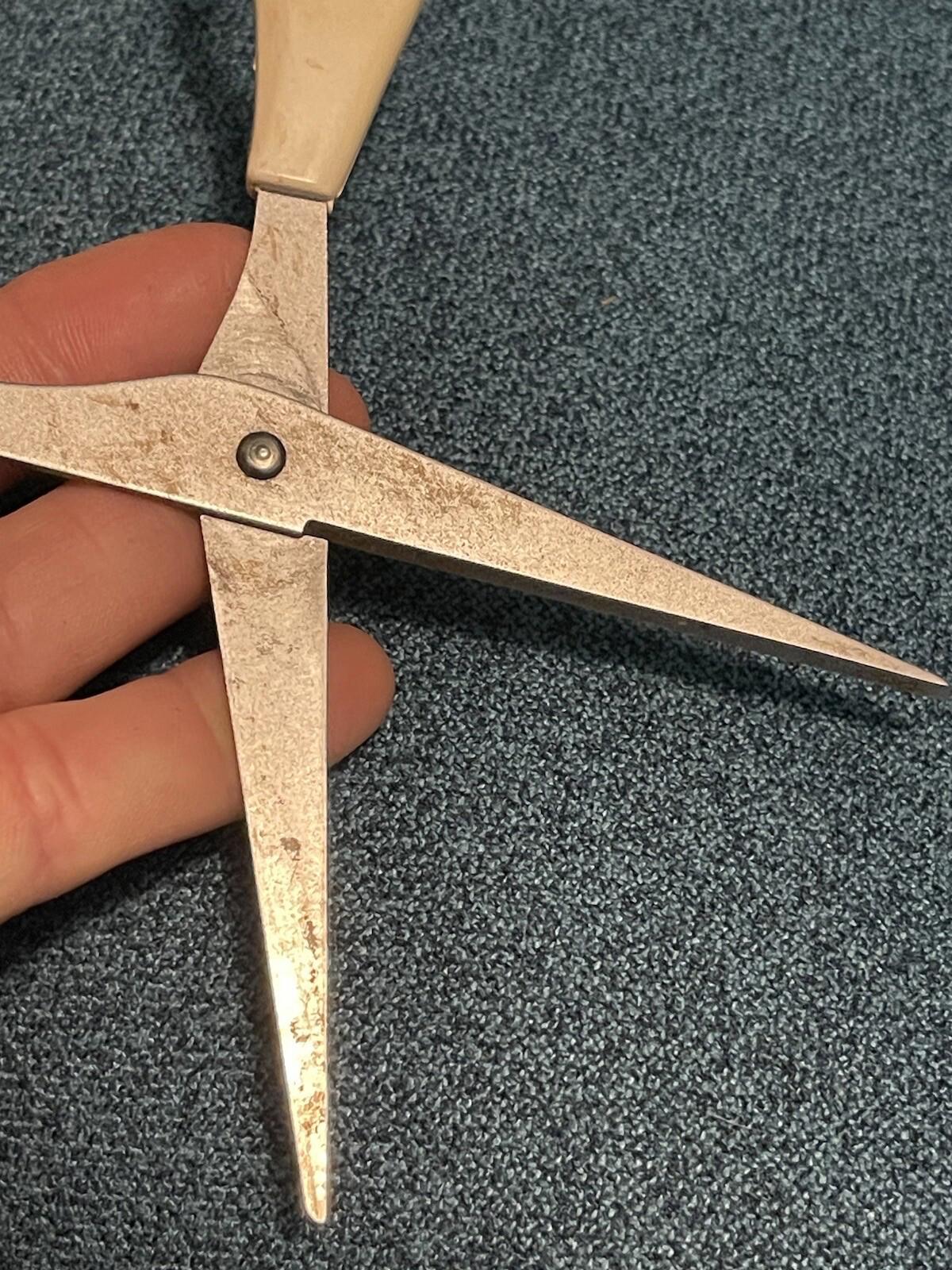 Vintage Scissors Barber Thinning Shears  Japan Light Weight 6 Inch