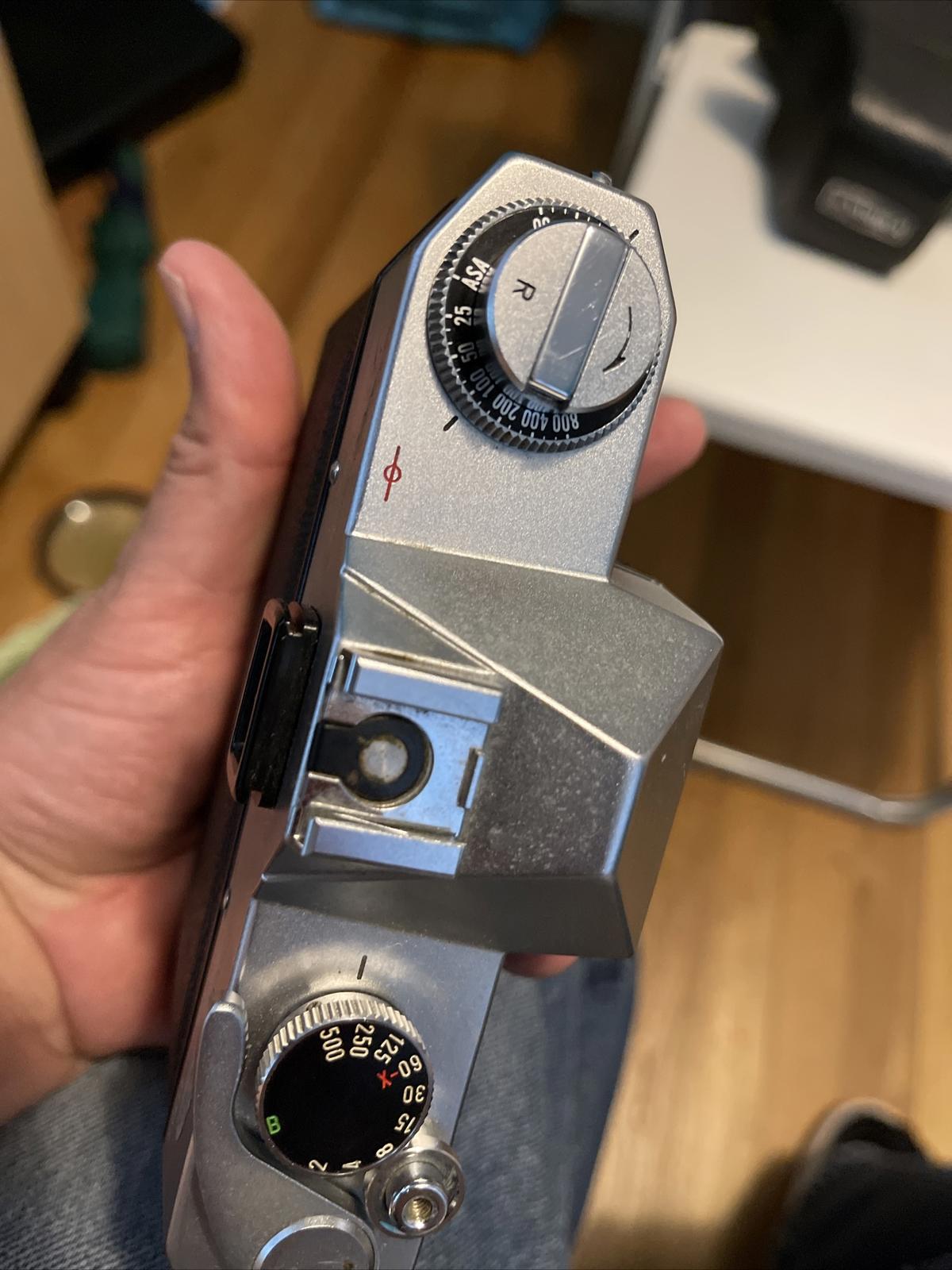 Yashica TL camera , Not Tested (asis) (1)