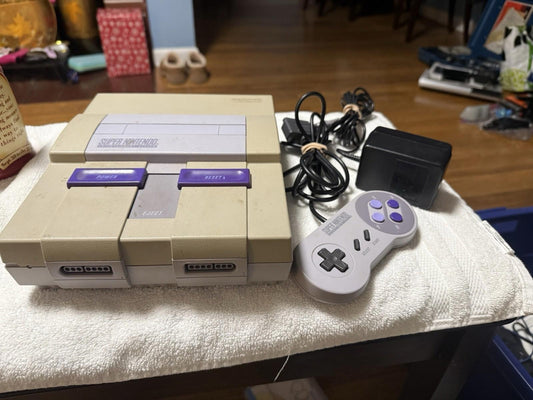 Super Nintendo SNES Console Bundle With Controller , No Video Cable