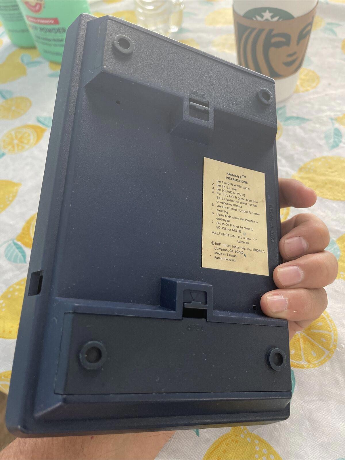 Entex 1981 PacMan 2 Handheld Vintage Video Game Original Works Electronic (19)