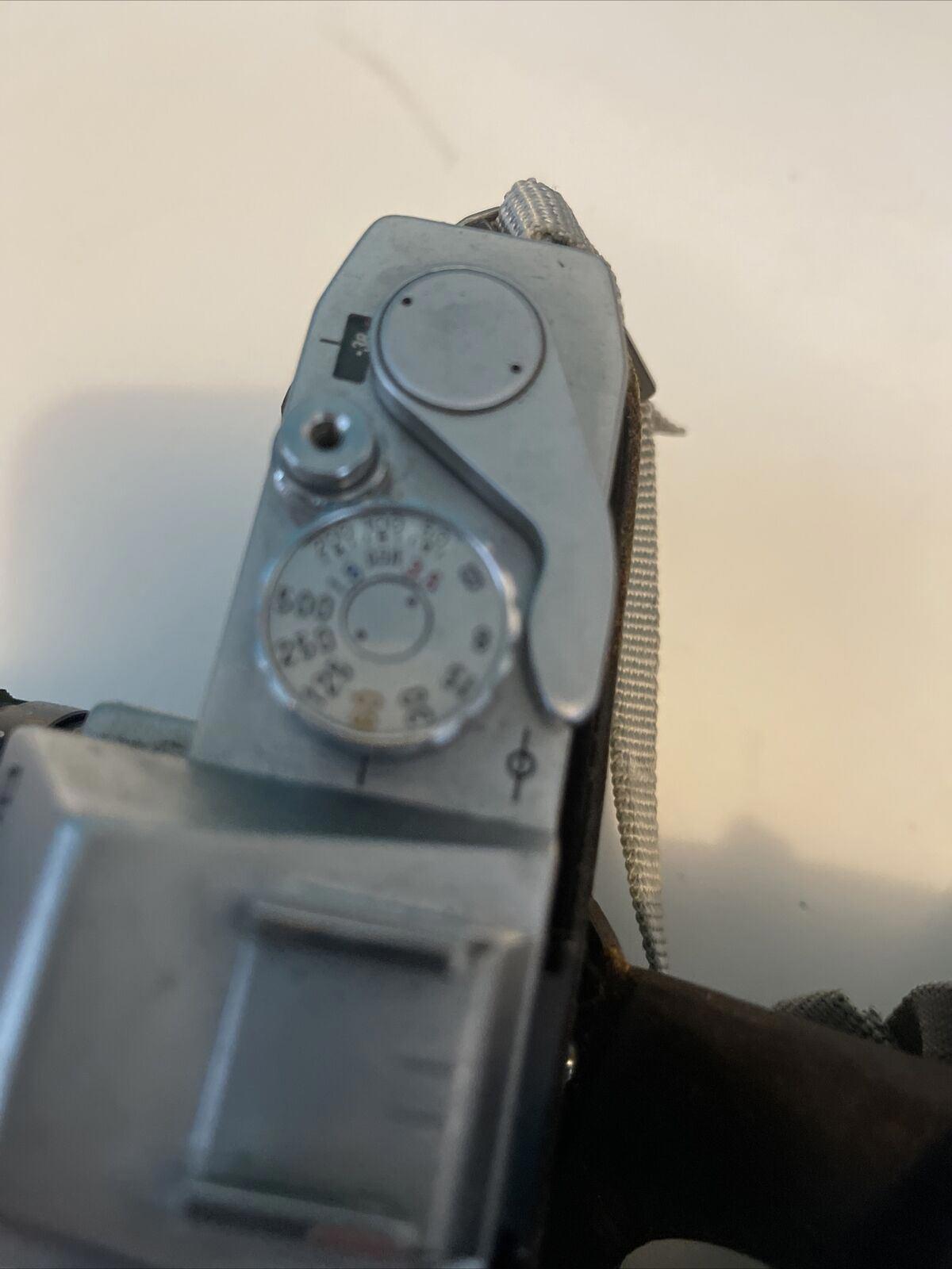 Bell and Howell Auto 35/Reflex with Canon EX 50mm f1.8 Lens (17)