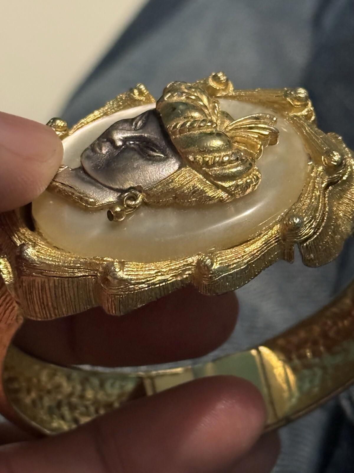 bracelet women Vintage ( Needs Repair)