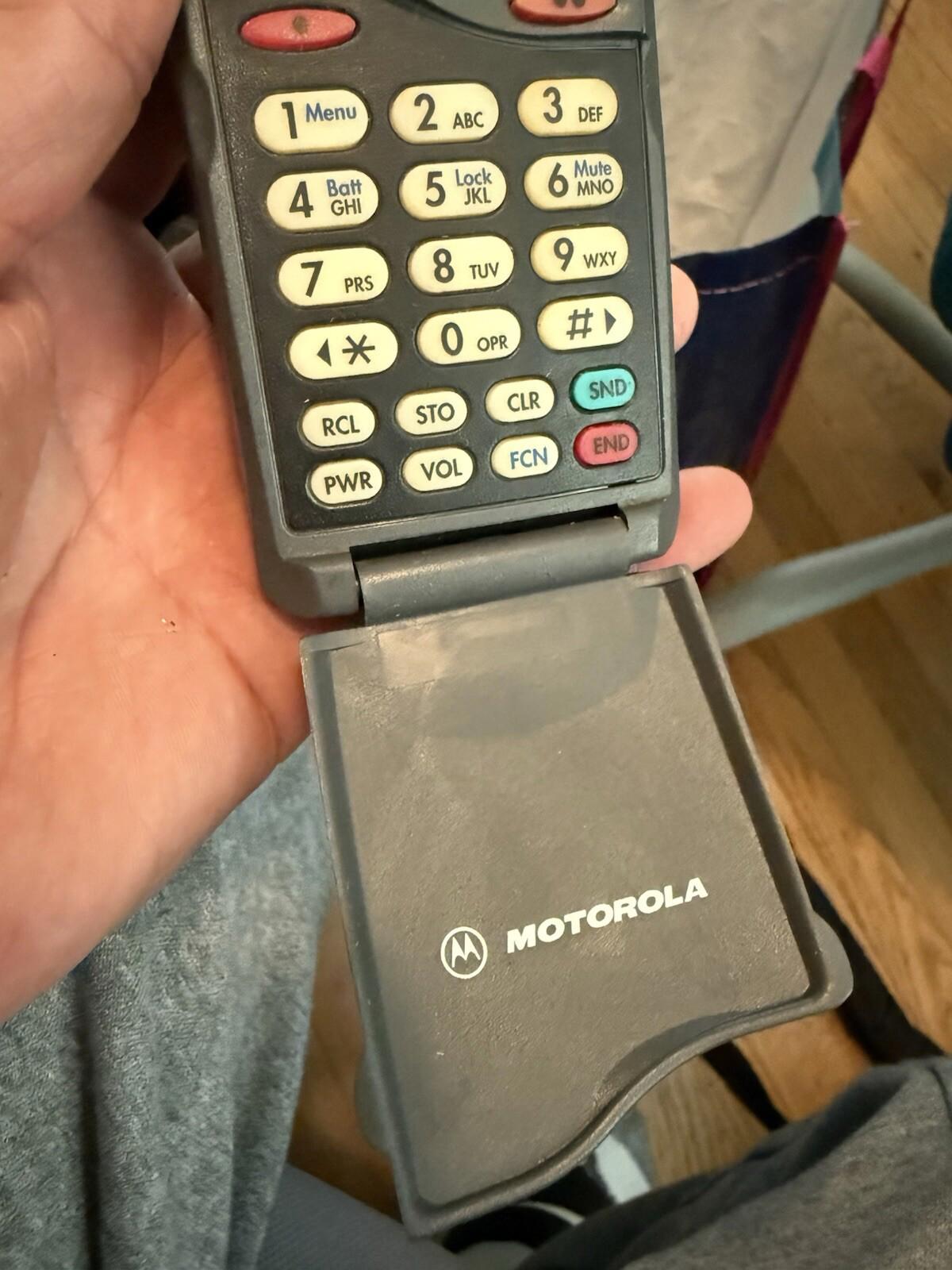 Used- Vintage Motorola MicroTac DPC 650 Flip Cell Phone Untested , No Power Cabl