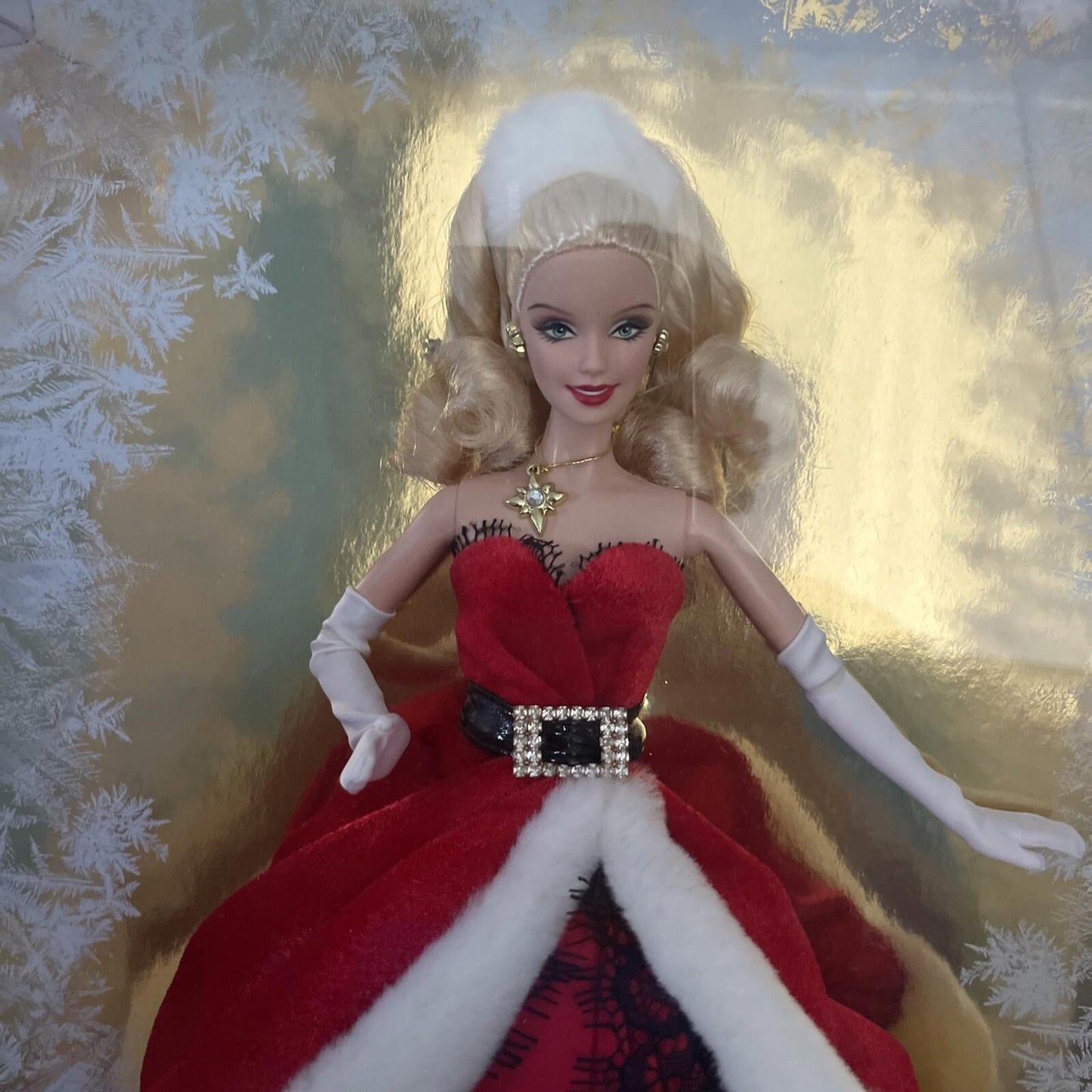 2007 Mattel Holiday Barbie Doll Collector Blonde Red Velvet Christmas Dress