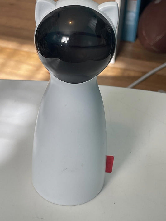 M01 LASER LIGHT CAT/DOG TOY -  Takes 4 Double AA Batteries