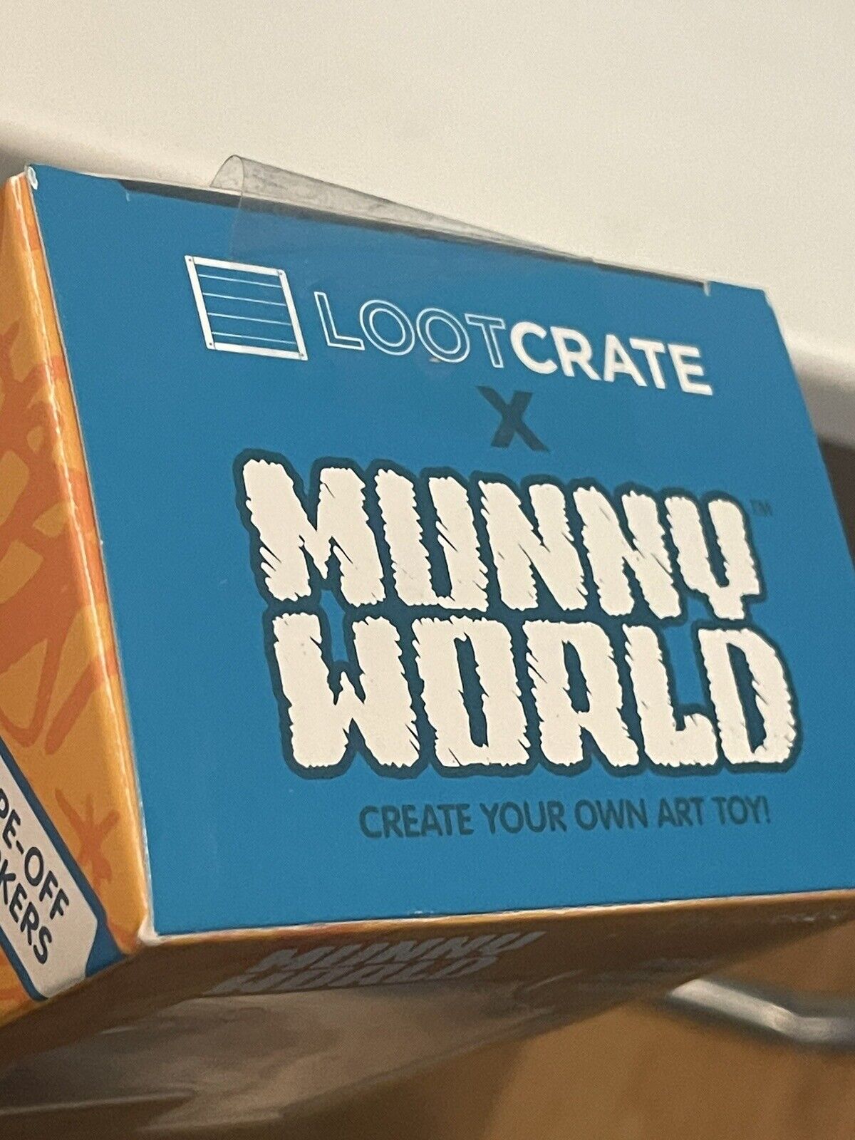 LootCrate Munny World Create Your Own Vinyl Art Toy DIY Craft 3 Wipe-off Markers