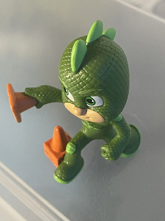 Disney PJ Masks Super Moon Gecko 2.5” Action Figure