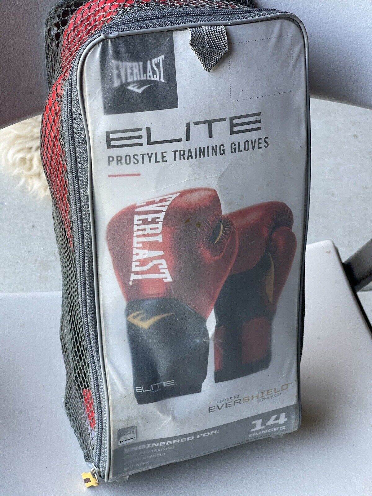 Everlast  Elite Pro Style Training Boxing  Gloves Red 14 oz. Breathable NEW