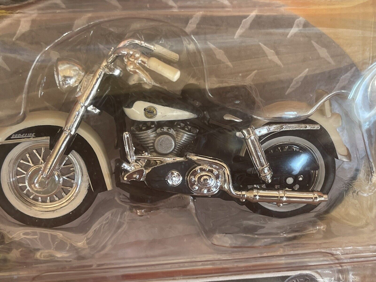 2001 Harley Davidson FXSTS Softail SPRINGER 1:24 diecast replica BLACK Maisto