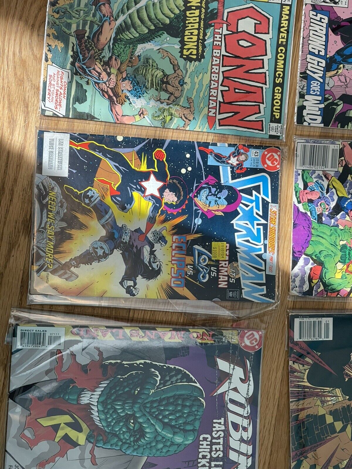 Lot of  18 comic books  (6)