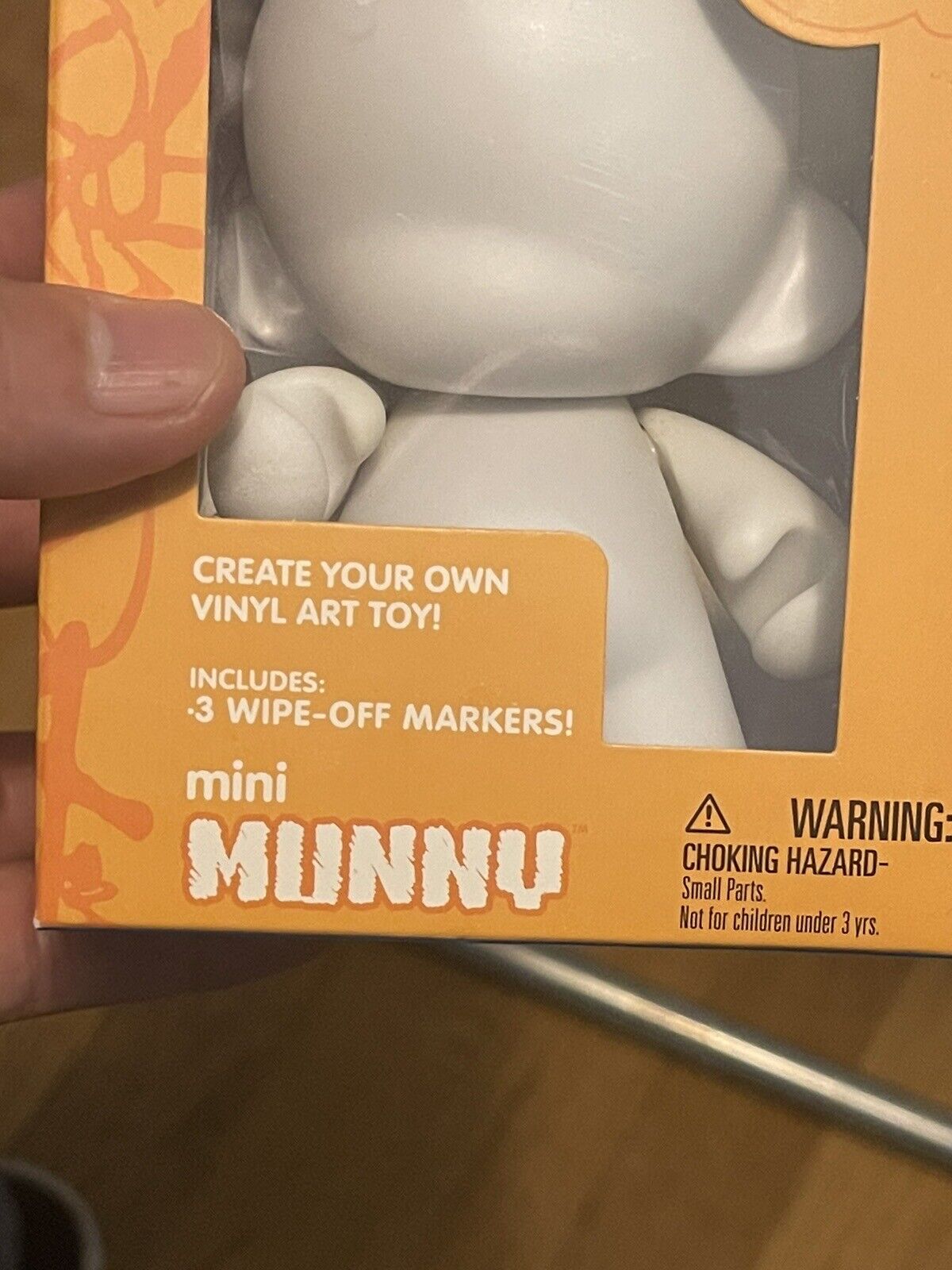 LootCrate Munny World Create Your Own Vinyl Art Toy DIY Craft 3 Wipe-off Markers