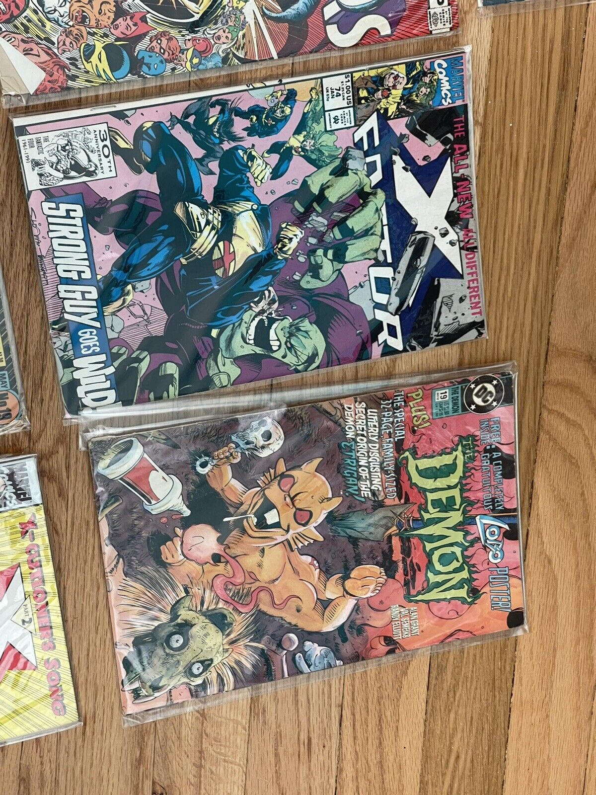 Lot of  18 comic books  (6)