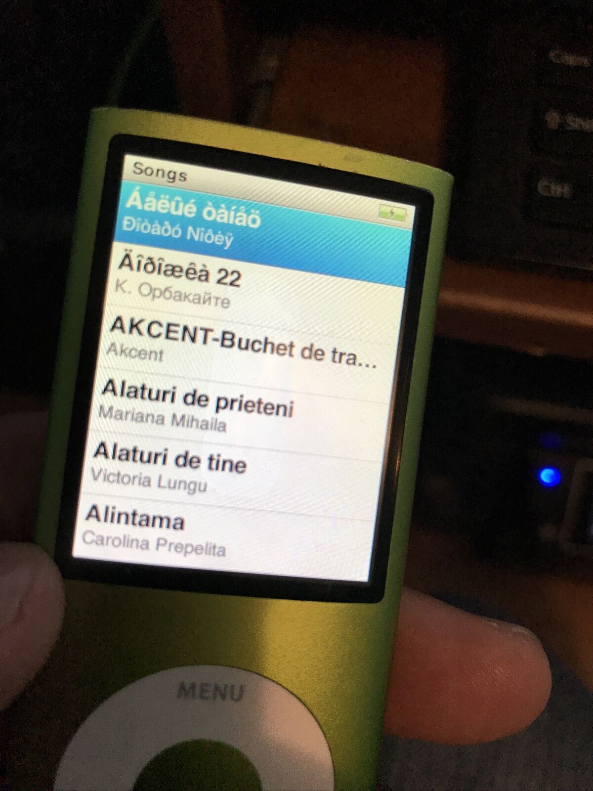 Apple iPod nano 4th Generation Green (8 GB) Works , (asis)