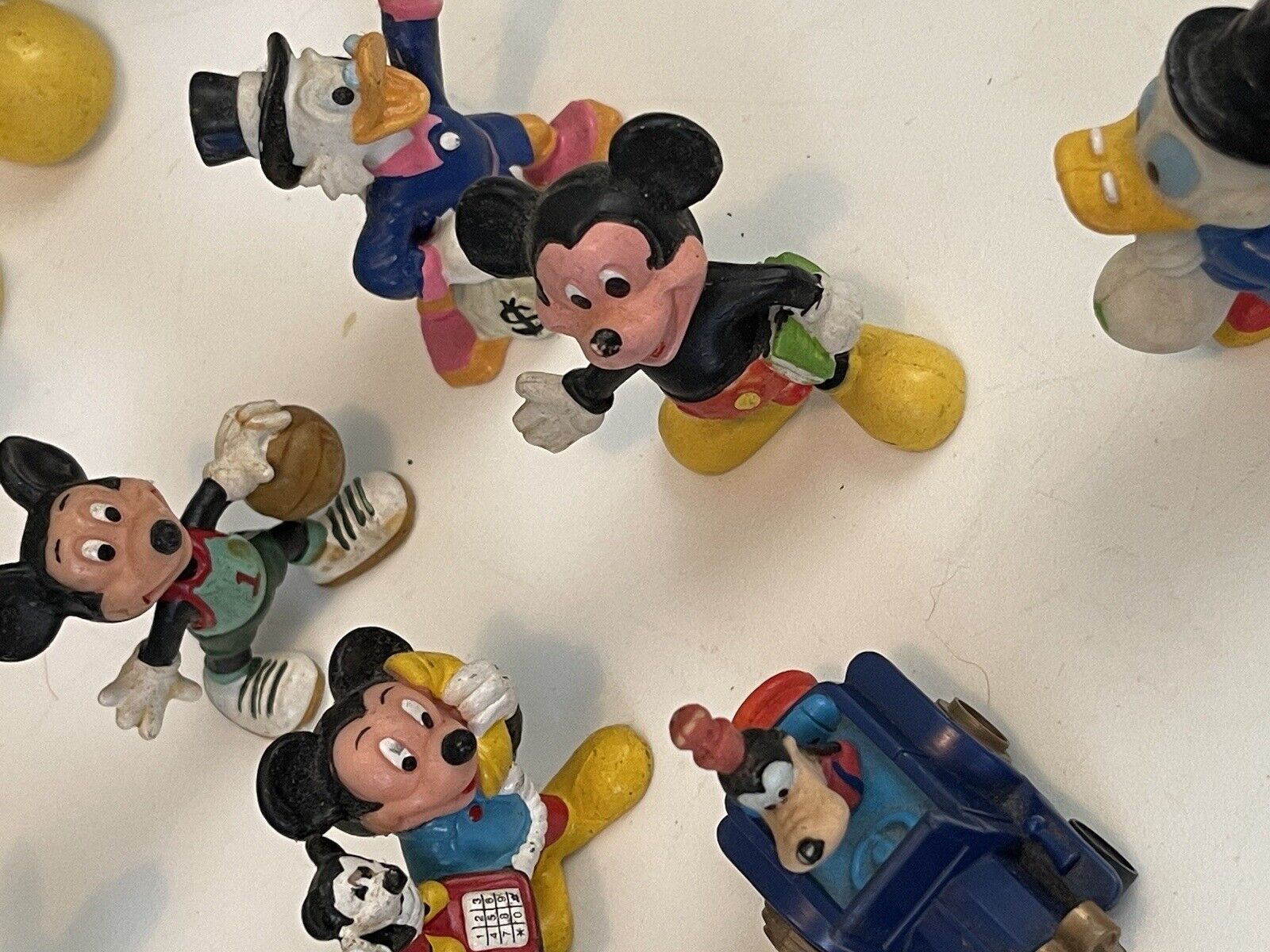 Collection of  11 mickey and mini mouse , Disneyland Must Have , (14)