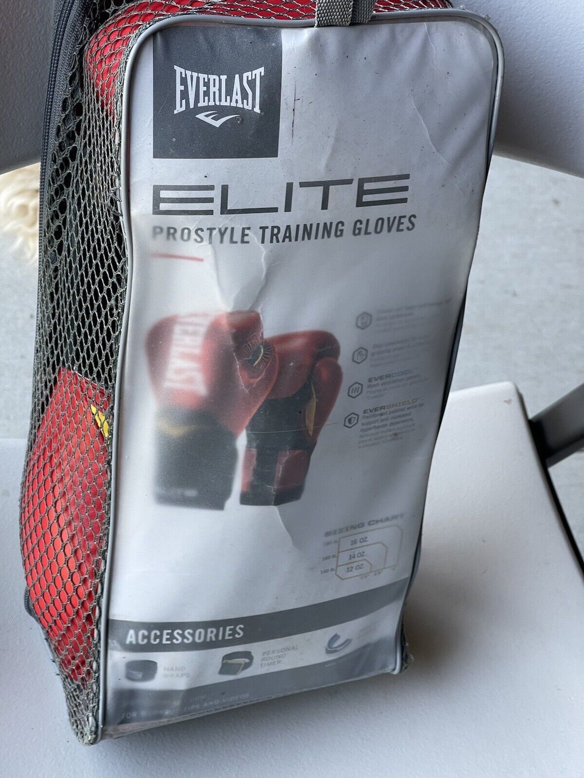 Everlast  Elite Pro Style Training Boxing  Gloves Red 14 oz. Breathable NEW