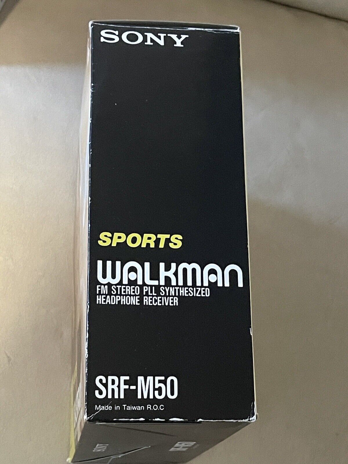 Sony Sports Walkman FM Stereo Model SRF-M50 Headset Radio Headphone W/ Box RARE