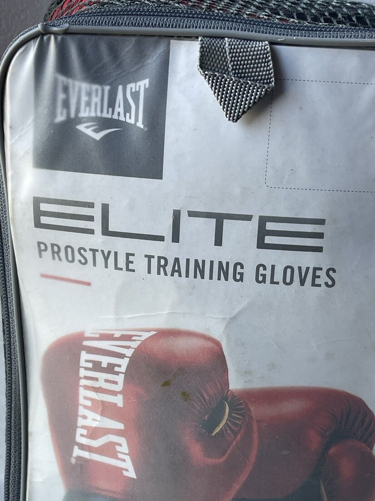 Everlast  Elite Pro Style Training Boxing  Gloves Red 14 oz. Breathable NEW