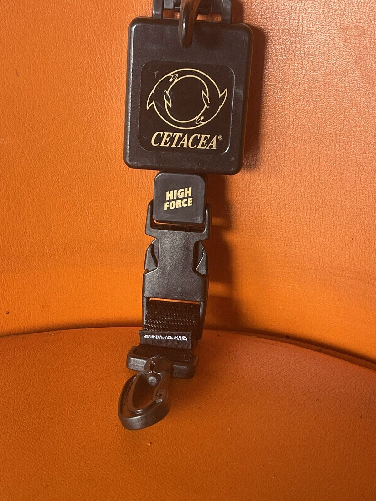 CETACEA SCUBA GUAGE RETRACTOR  High Force