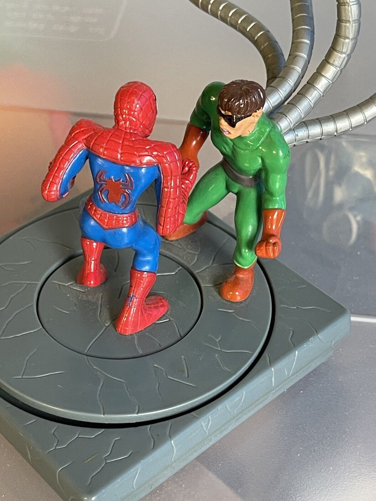 rack toy spider man vs doctor octopus marvel decopac spinning toy