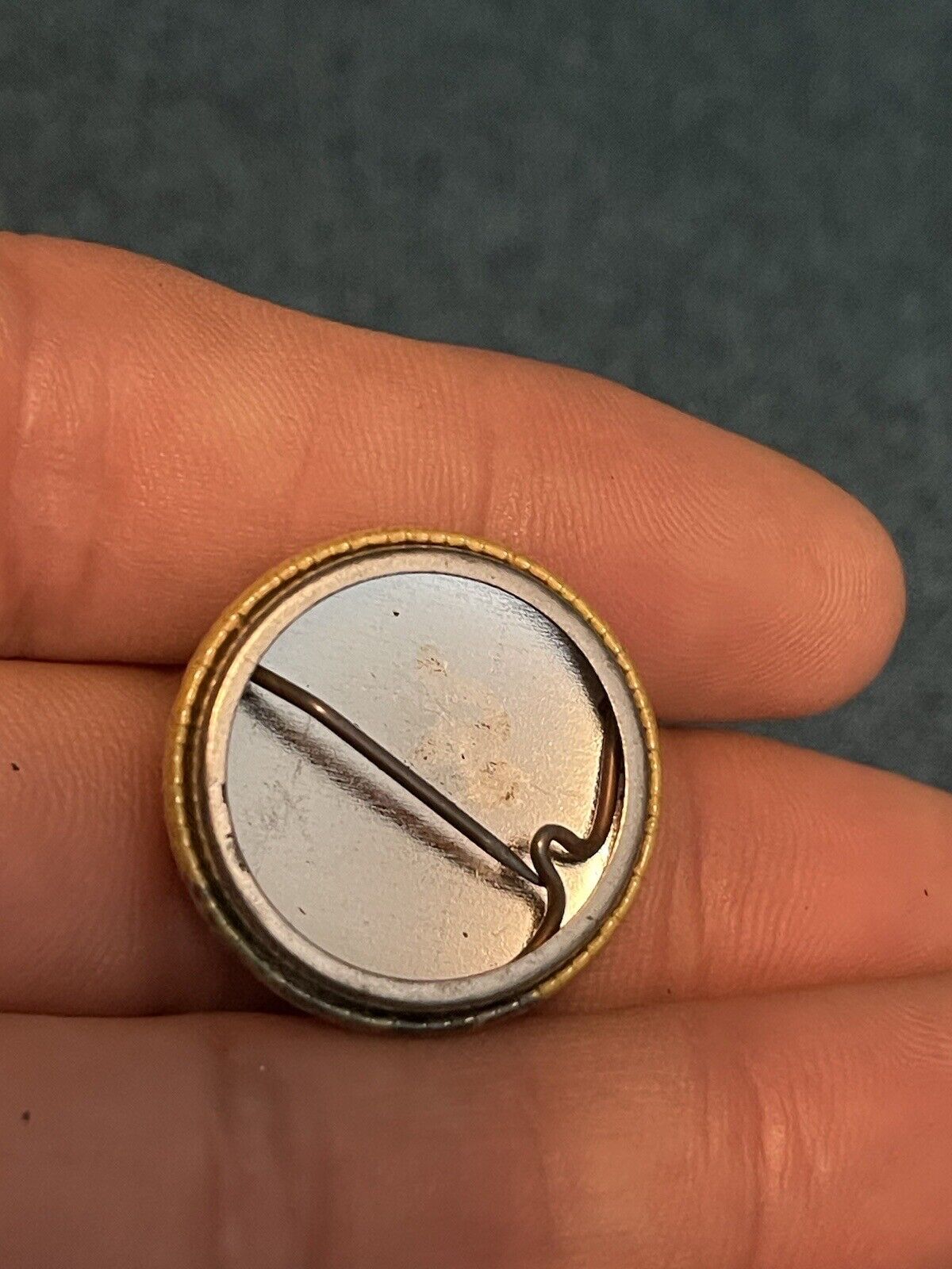 3 Pins Vintage