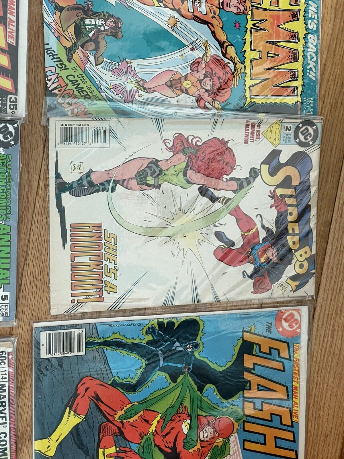 Lot of  18 comic books  (6)