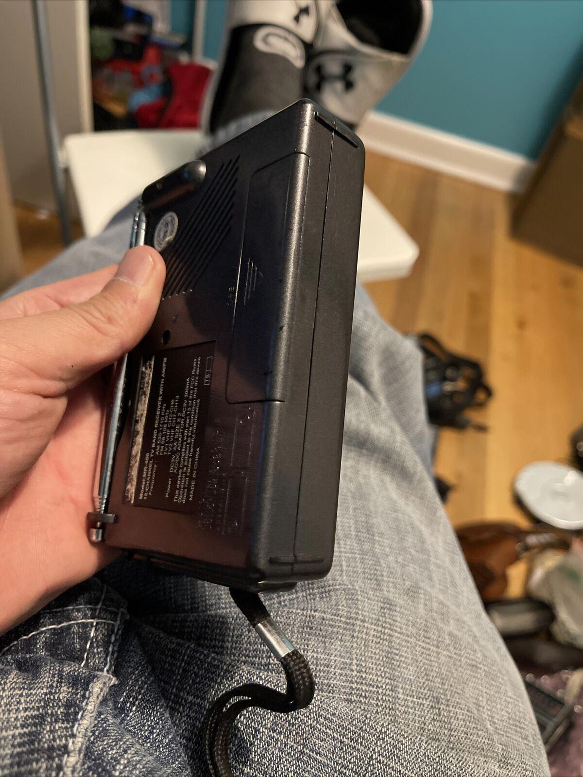 VTG Jensen MR-400 AM/FM/TV1/TV2 12 Channel Portable