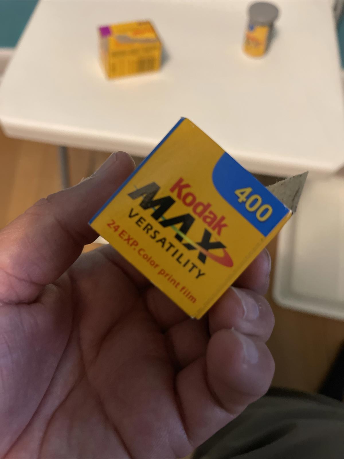 X3 Kodak film 24 Exp.          (12)