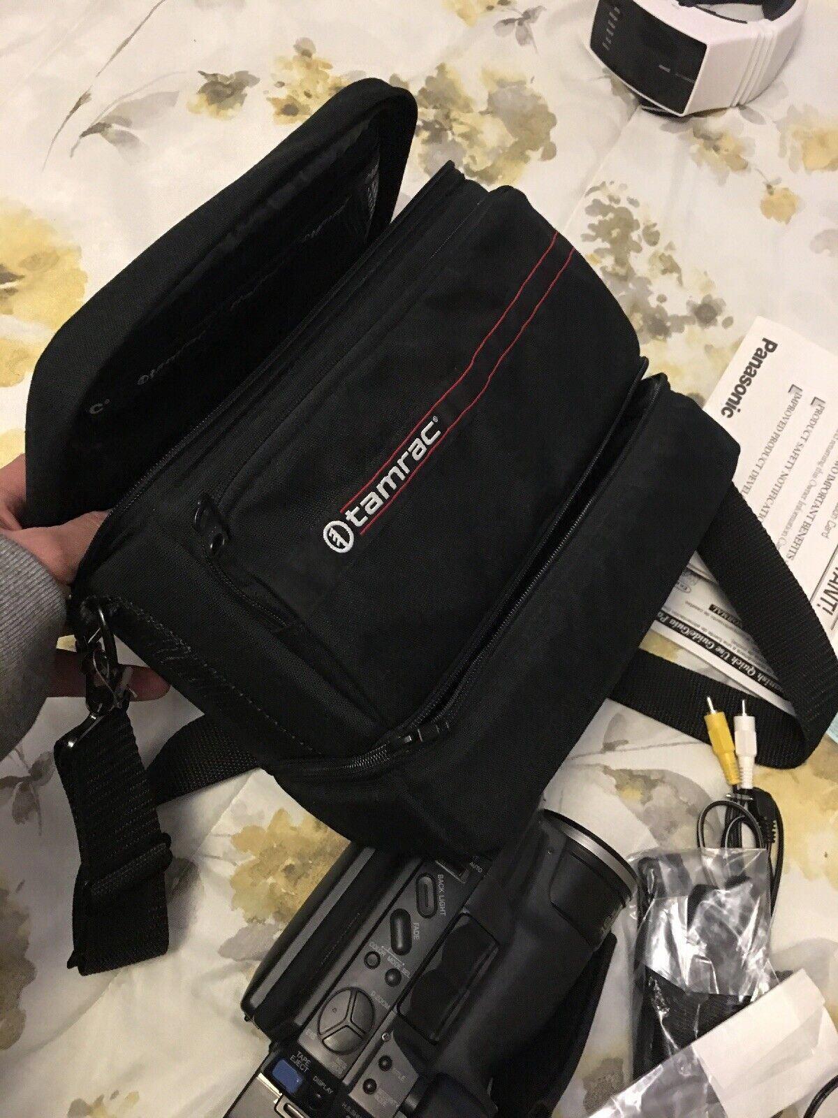 Panasonic Palmcorder PalmSight Camcorder PV-L657D with Manual in Case