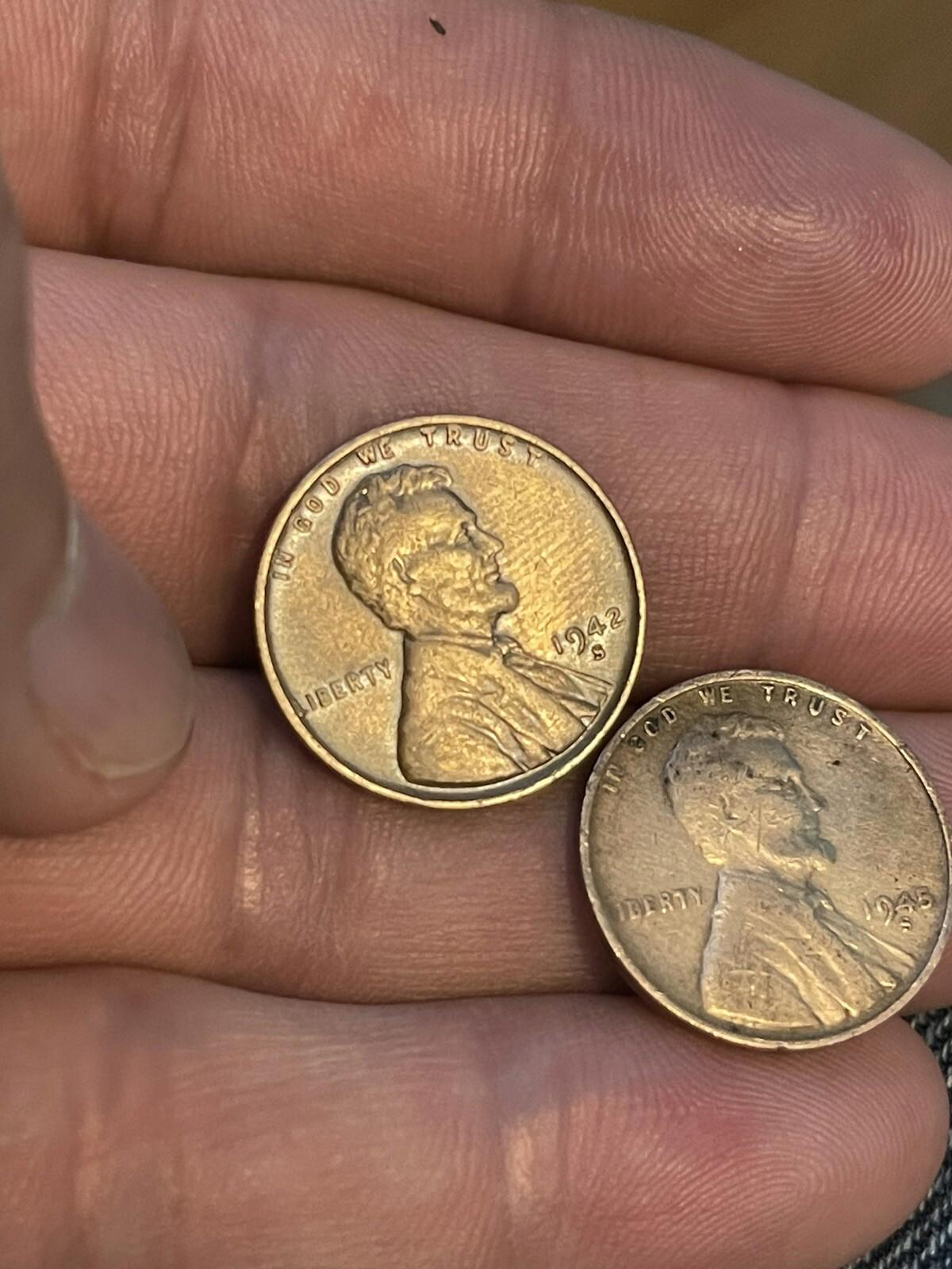 x2 one cent penny’s  1942 , 1945