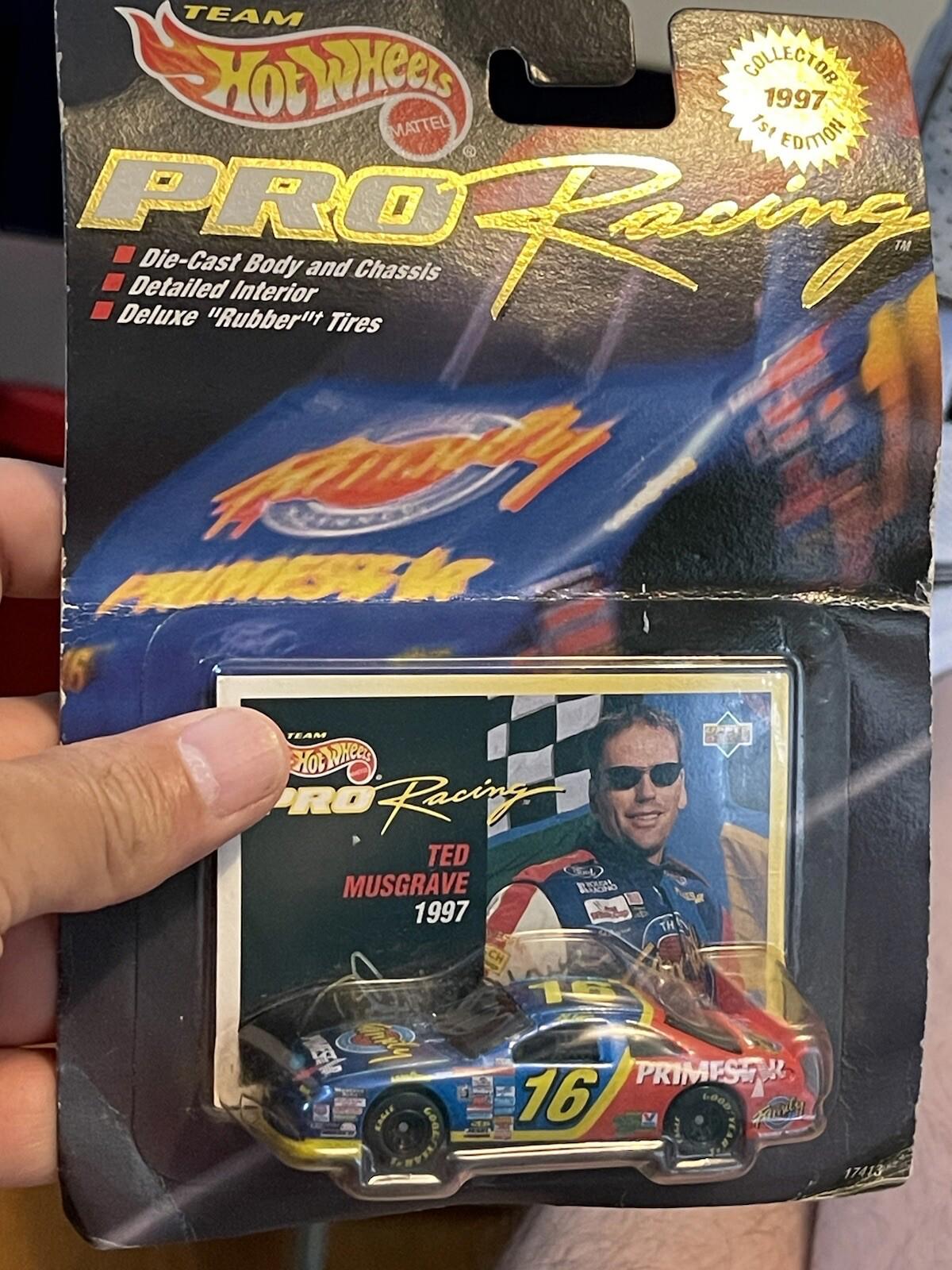 Hot Wheels Pro Racing 1997 Ted Musgrave #16 Primestar Ford Thunderbird