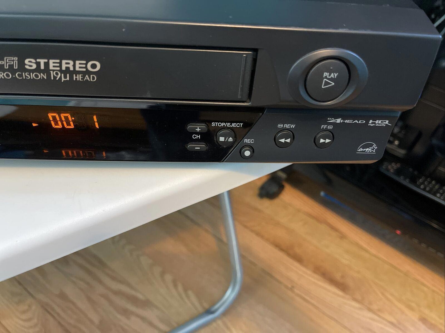 JVC HR-A592U Hi-Fi 4 Head Video Cassette Recorder VHS No Remote Tested