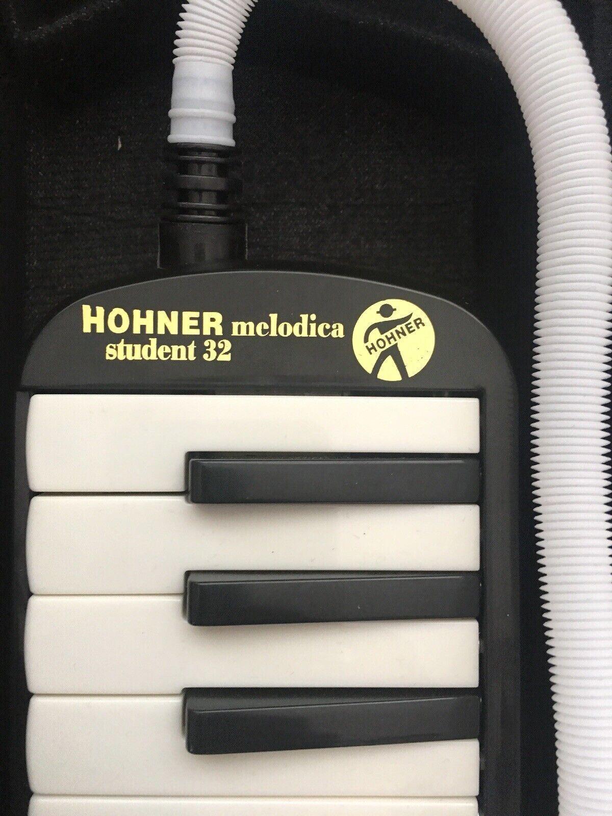 Hohner Melodica Student 32 with Case 2 Mouth Pieces