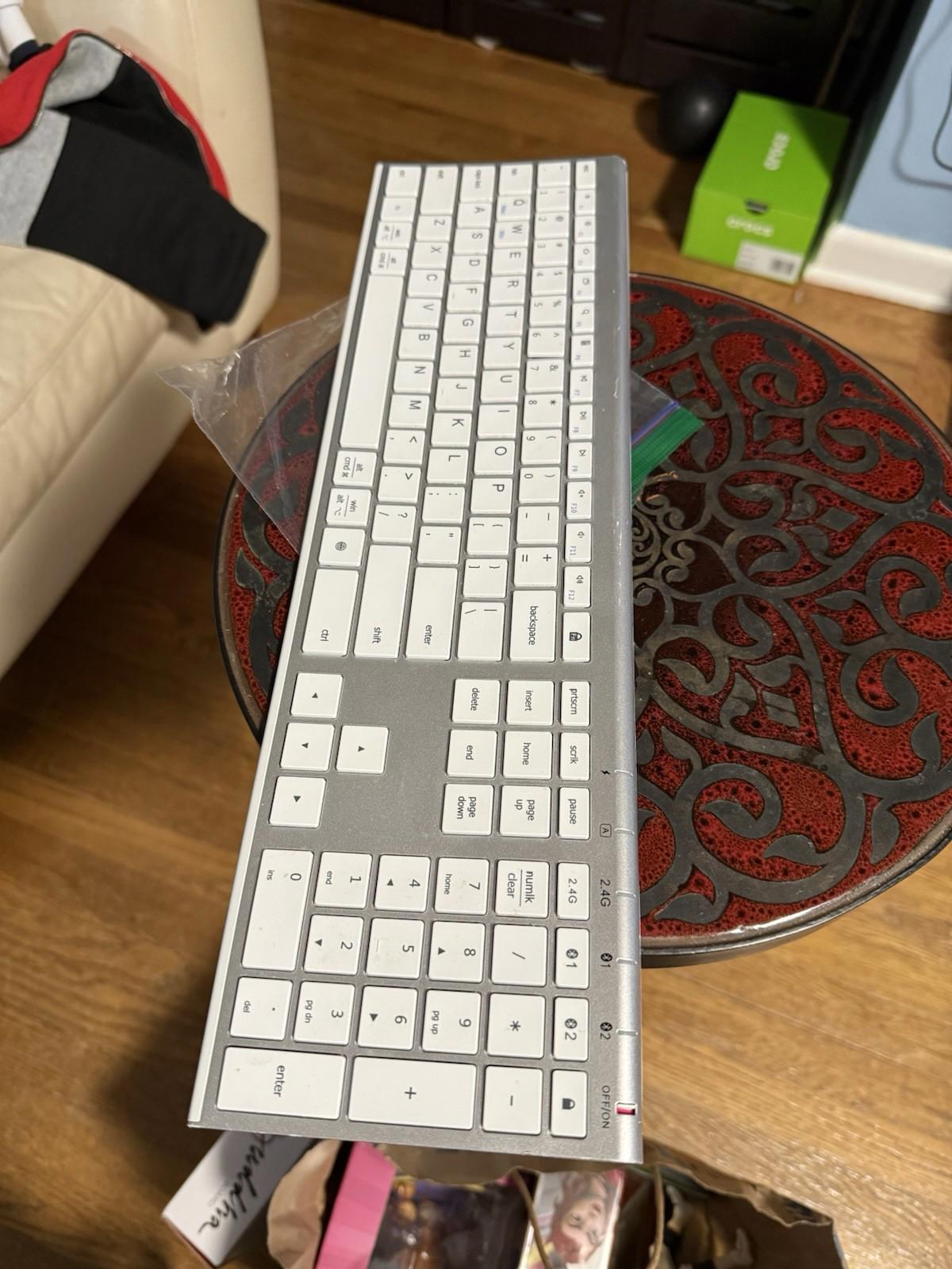 iClever DK03 Bluetooth Keyboard - 2.4G Wireless Keyboard Rechargeable Bluetooth