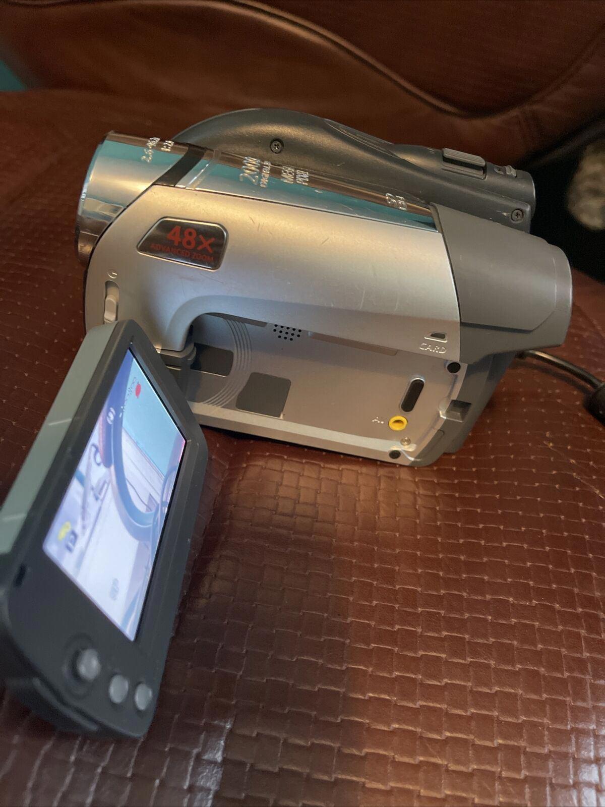 Canon DC320 DVD/SD Card Camcorder, Battery, Charger, (11)