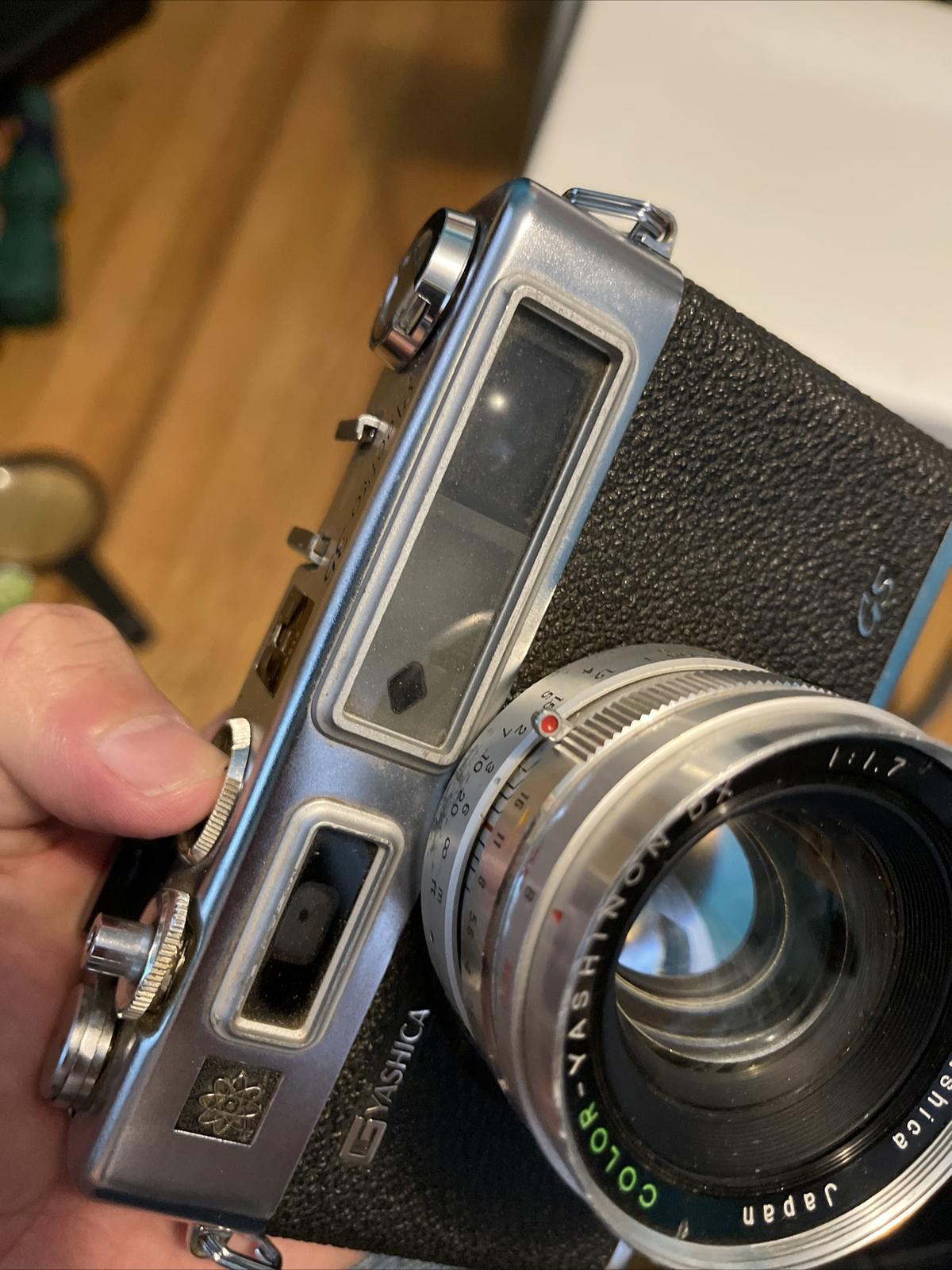 Yashica Electro 35 GSN Rangefinder Film Camera 45mm f/1.7 Japan  Untested (1)