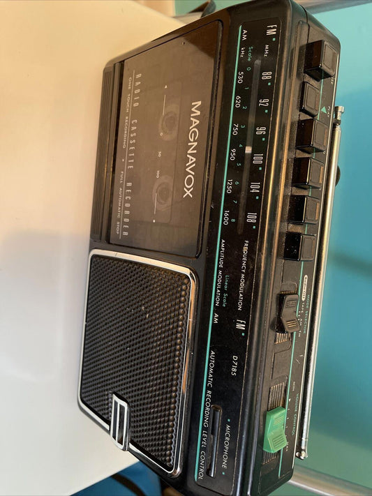 Vintage Magnavox D-7185 Radio Cassette Recorder