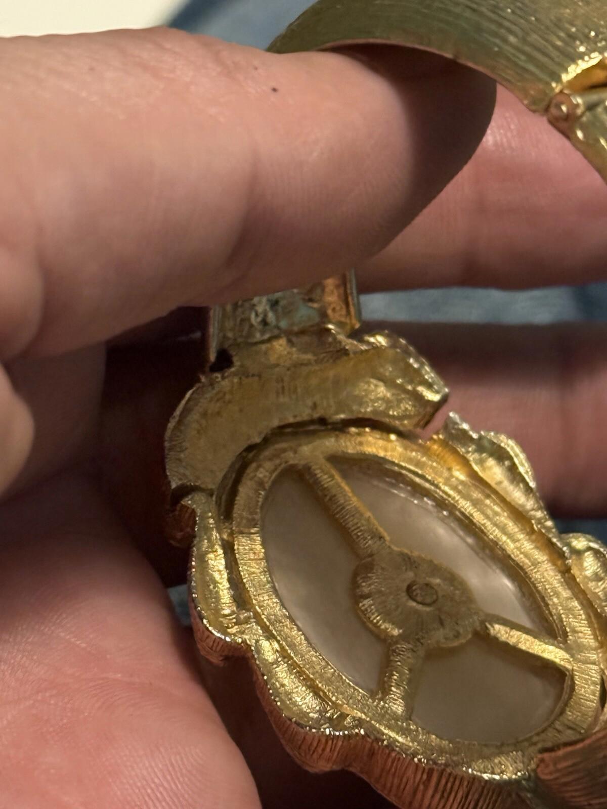 bracelet women Vintage ( Needs Repair)