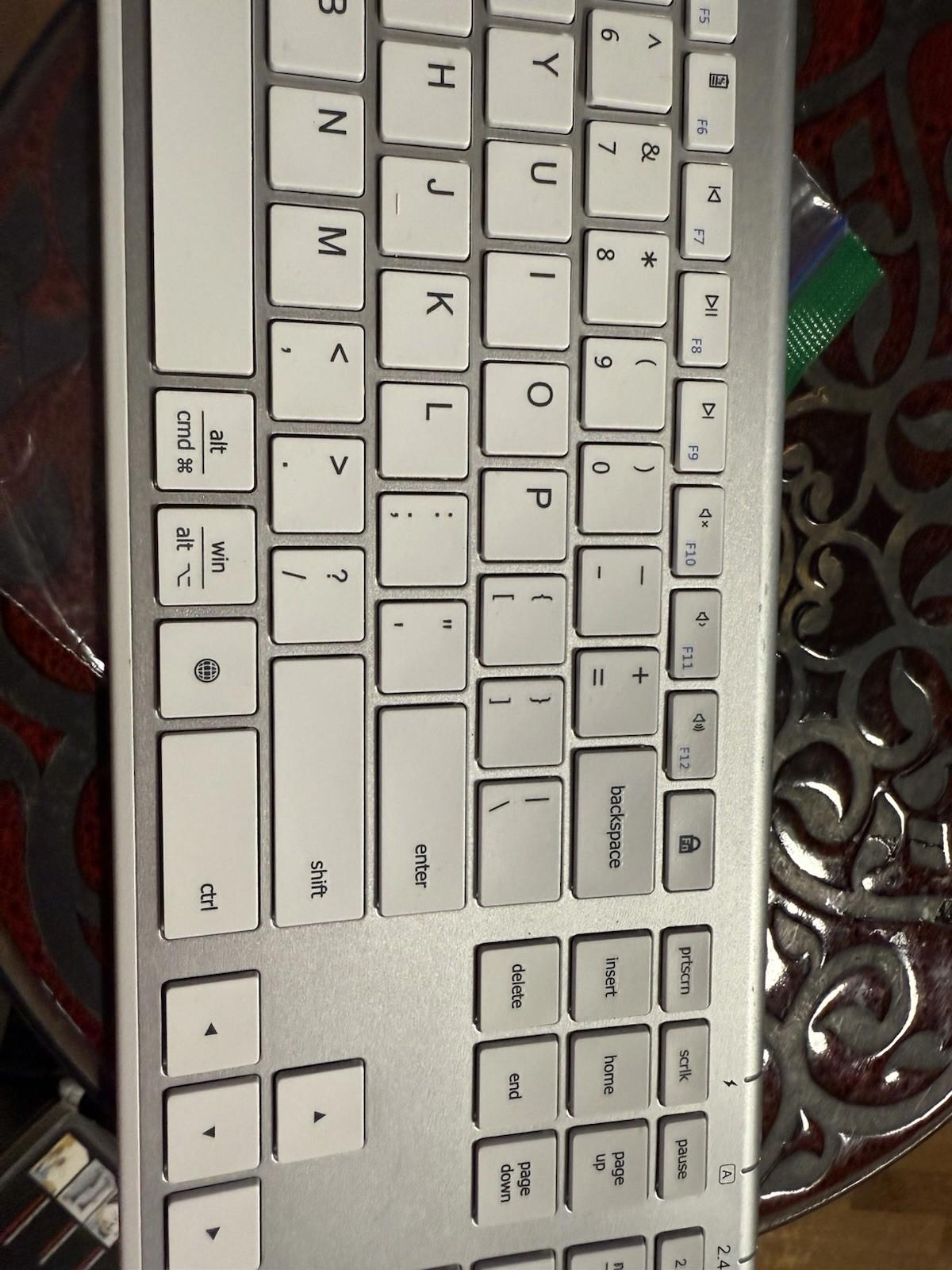 iClever DK03 Bluetooth Keyboard - 2.4G Wireless Keyboard Rechargeable Bluetooth